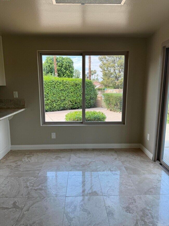 Building Photo - 44299 Capri Ct