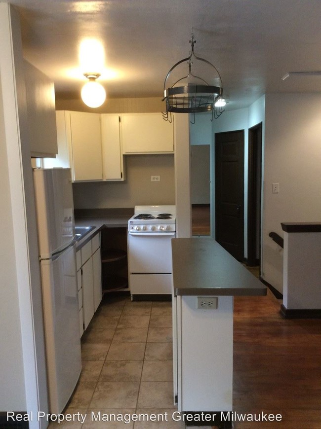 Foto del edificio - 5594-5596 Butternut Ct