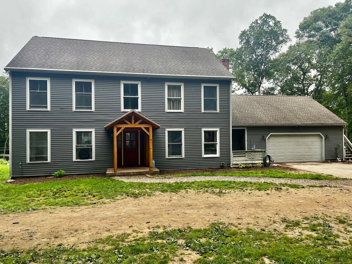 Building Photo - 41 Branch Hill Rd