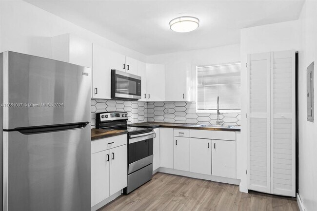 Foto del edificio - 842 SW 3rd St