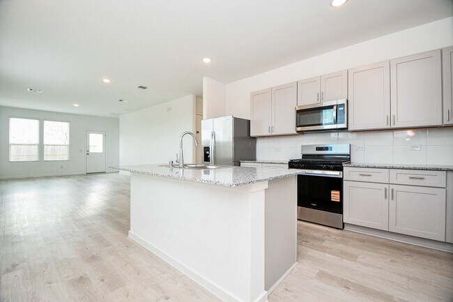 Building Photo - 23110 Deanston Dr