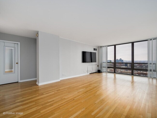 Foto del edificio - 1636 N Wells St