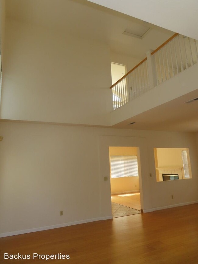 Building Photo - 3 br, 2.5 bath House - 18026 Stonehaven Dr.