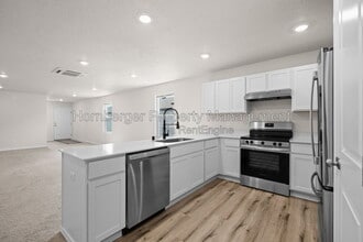 Building Photo - 4462 Vel Vw Ct