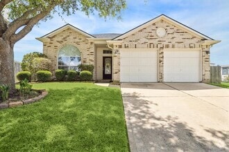 Building Photo - 7002 Bossut Dr