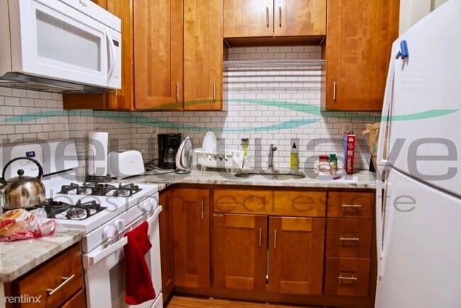 Building Photo - 2 br, 1 bath Apartment - 435 Hanover St # 2G