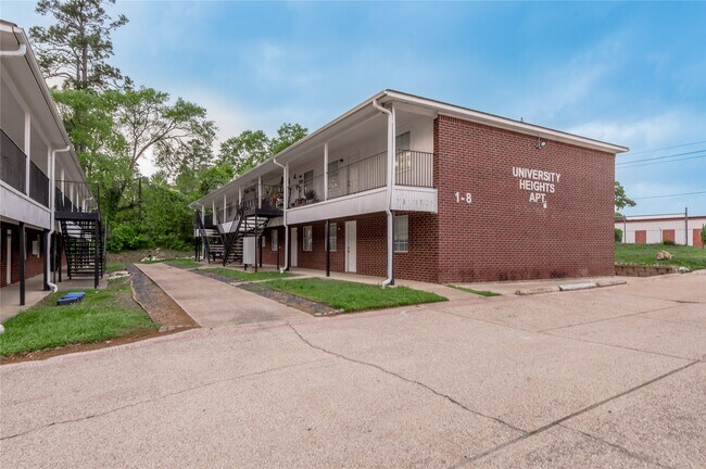 Building Photo - 600 Palm St