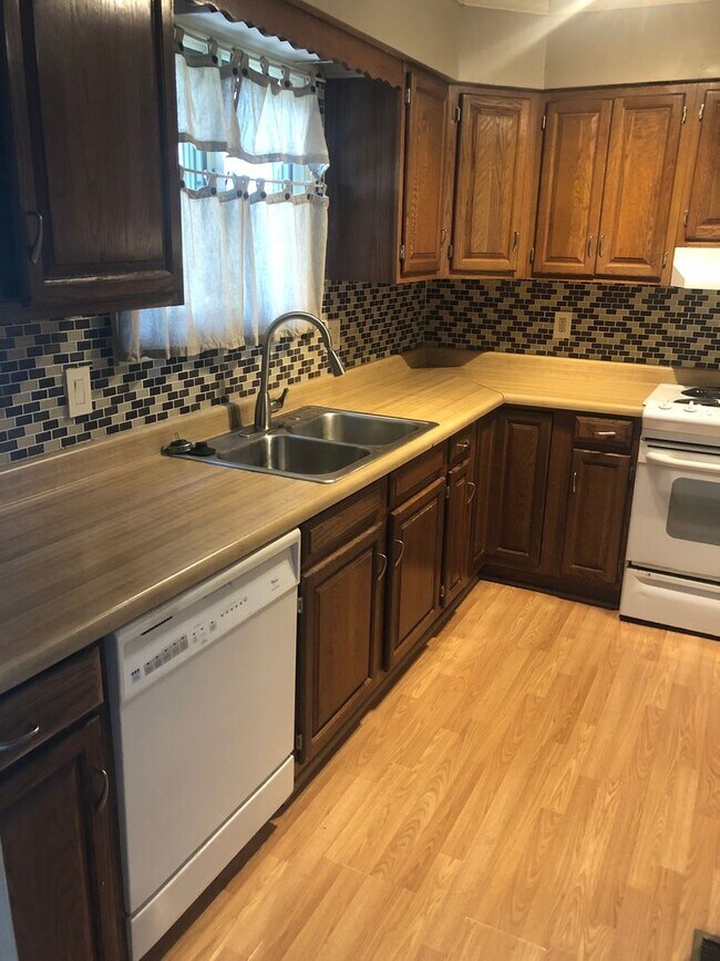 Foto del edificio - 264 Willow Creek Circle