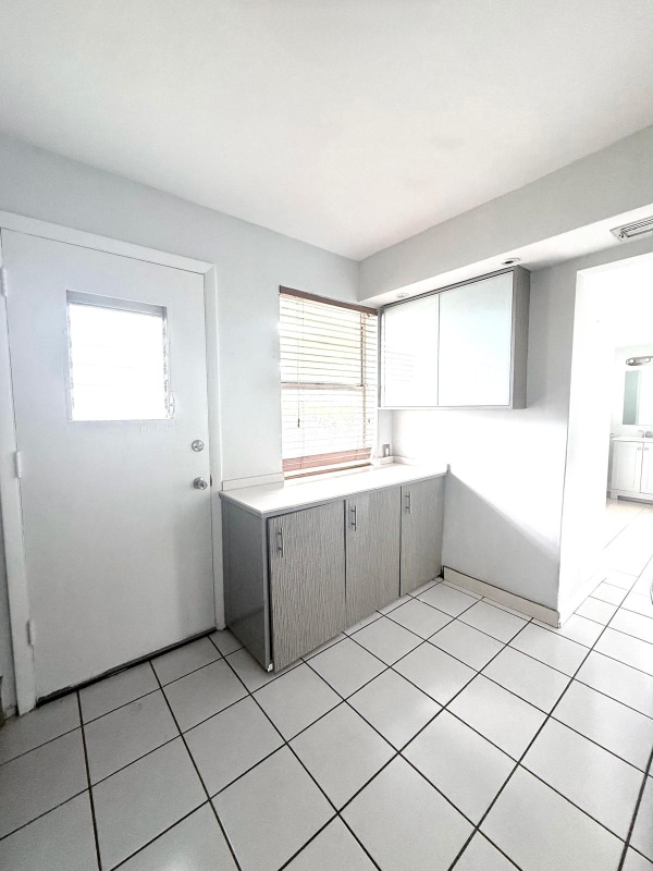 Foto del edificio - 1601 NE 191st St