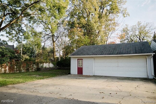 Building Photo - 5 br, 3 bath House - 2211 Colfax Ave