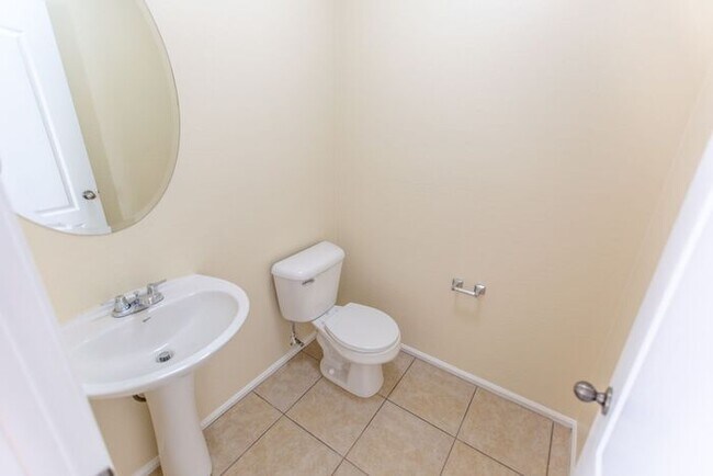 Foto del edificio - 41294 W Pryor Ln