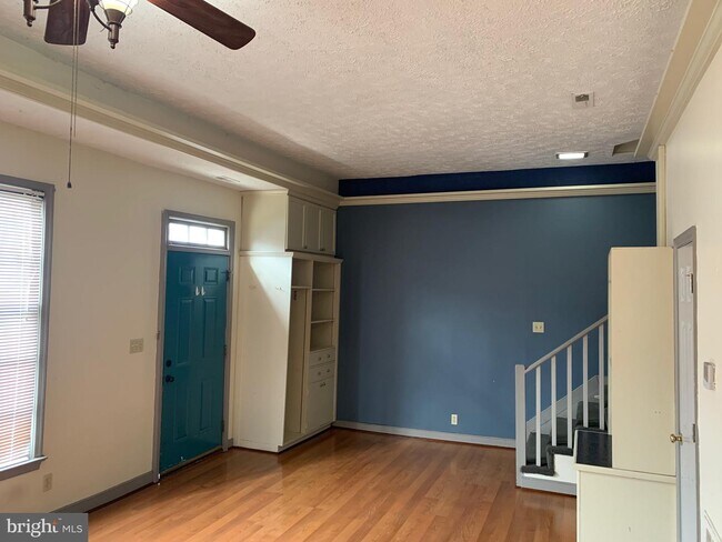 Building Photo - 317 Princess Anne St