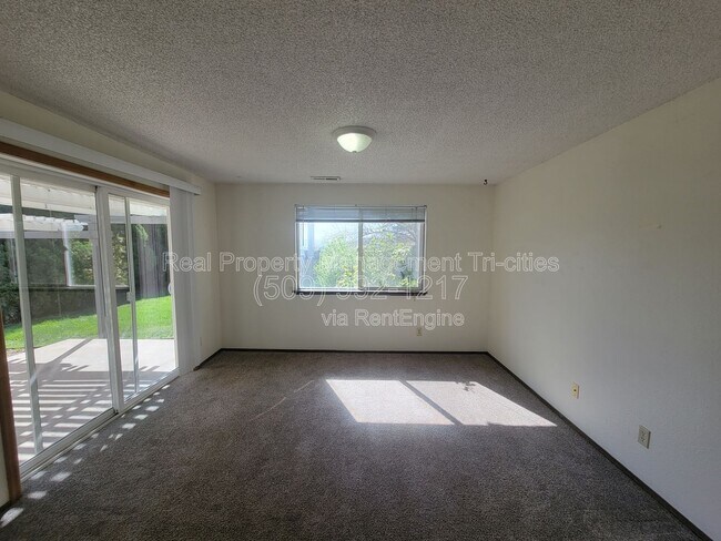 Foto del edificio - 8831 W Entiat Ave