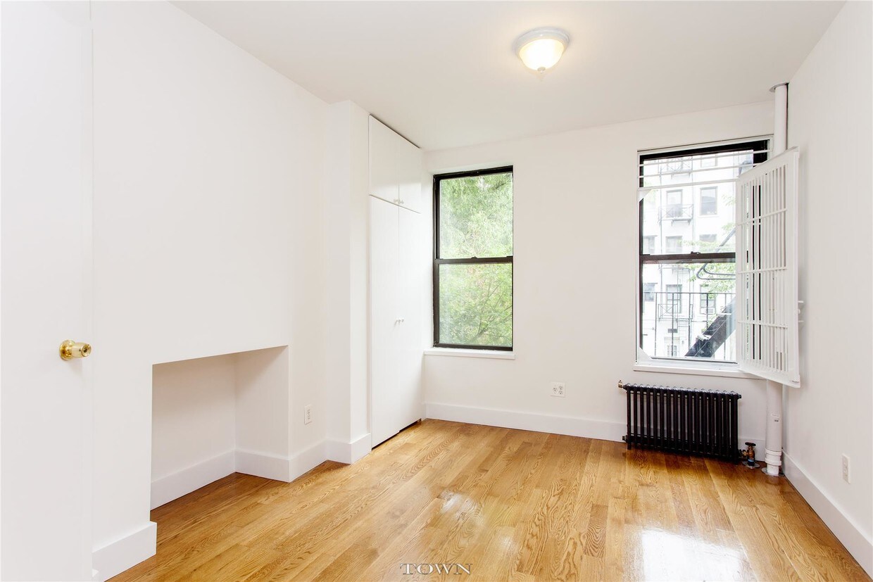 Foto del edificio - 209 E 4th St
