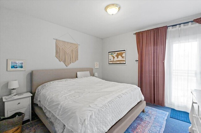 Foto del edificio - 1345 W Walton St