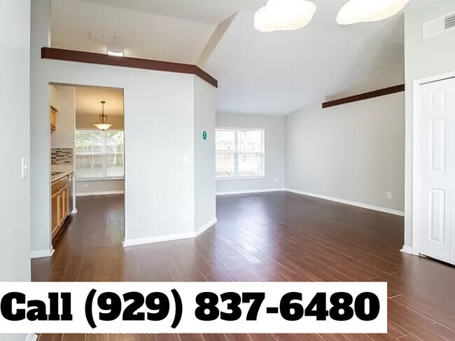 Foto del edificio - 12131 Goldenstar Ln