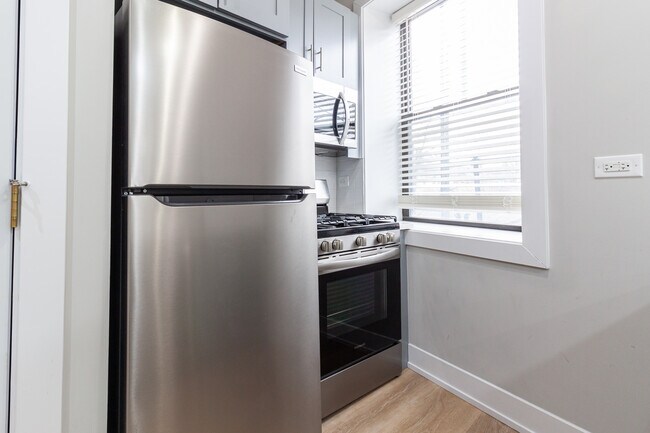 Foto del edificio - 437 W Belden Ave