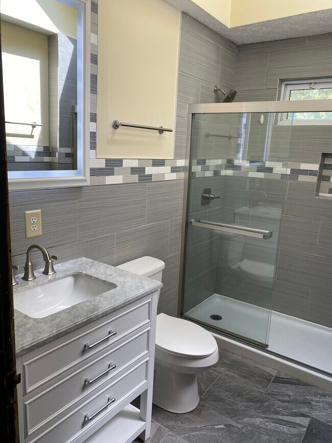 Foto del edificio - 395 E 15th Ave