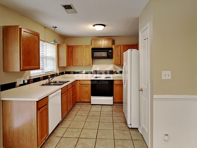 Foto del edificio - 13314 Michael Lynn Rd