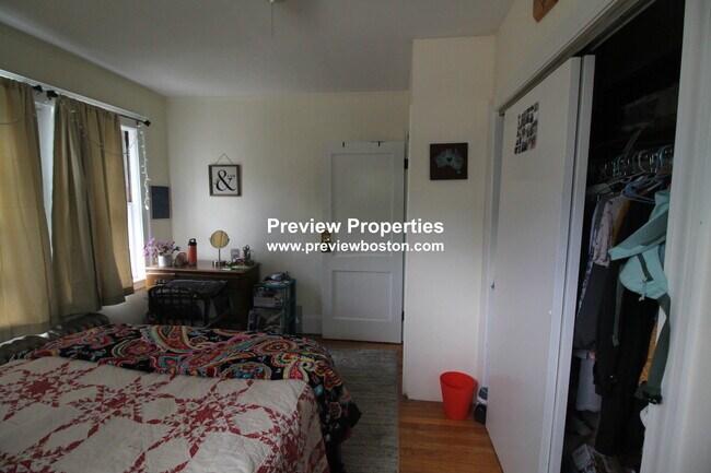 Building Photo - 14 Champney St