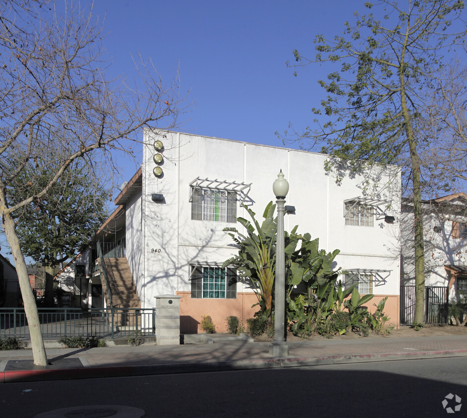 Primary Photo - 940 S Minnie St