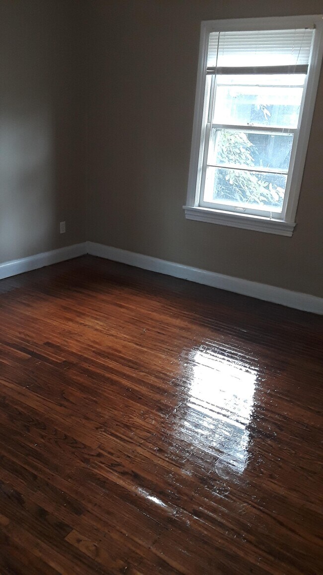 Edificio C, Unidad 108-208-308 - 4848 Brenda Dr