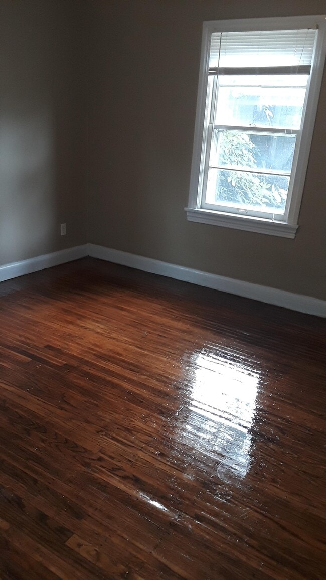 Fotografía del edificio - 4848 Brenda Dr