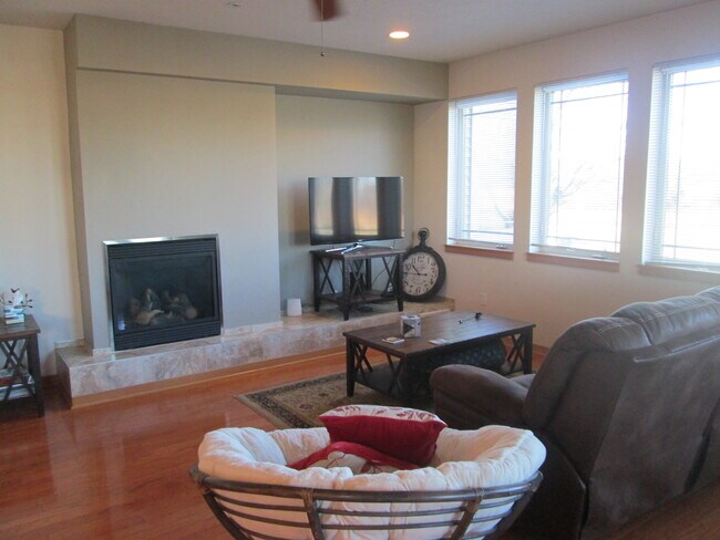 living room - 5241 Teaberry Ln
