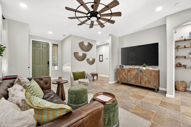 Building Photo - 41562 Via Arleta