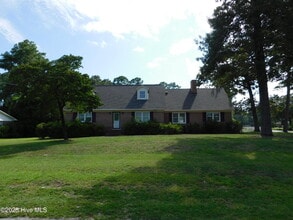 Building Photo - 509 W Wilson Creek Dr