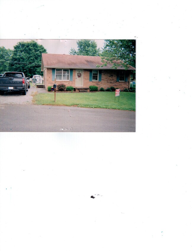 806 Mill Terrace Ct, Hopkinsville, KY 42240 House for Rent in