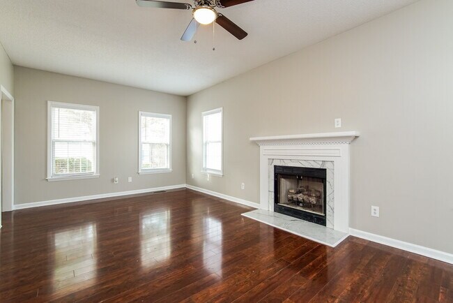 Foto del edificio - 6820 Coventry Ridge Rd