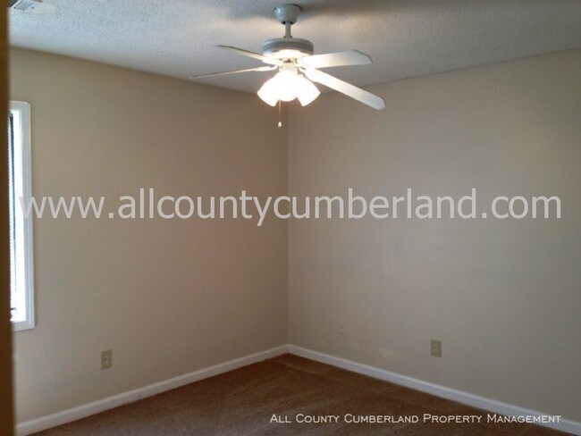 Building Photo - 4009 Hawthorne Cir