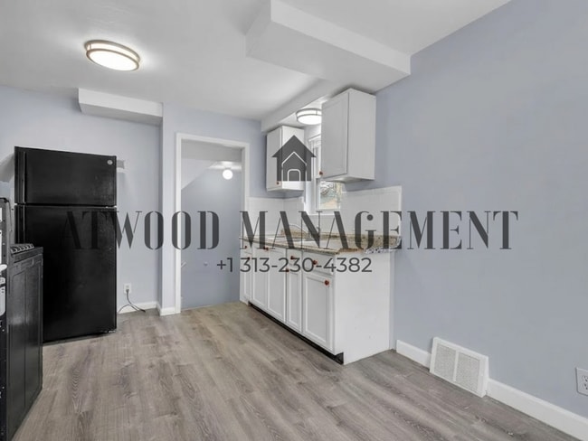 Building Photo - This beautifully updated 3-bedroom, 1-bath single-family home is ready for move-in!