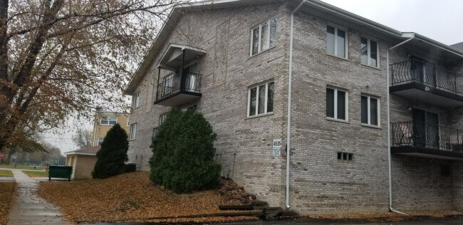 Building Photo - 4535 Rumsey Ave