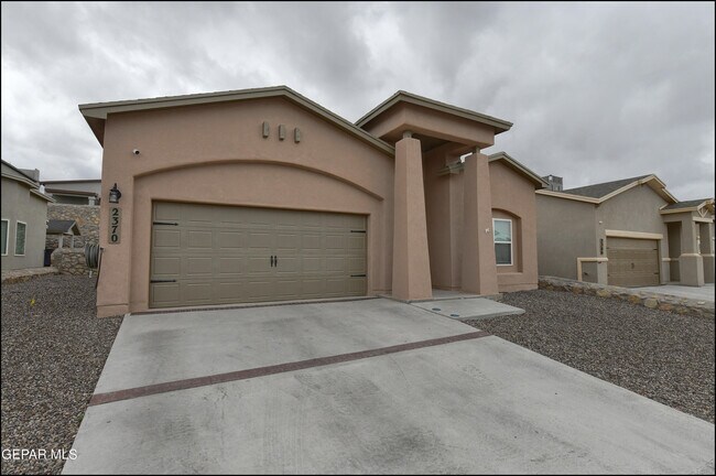 Building Photo - 2370 Enchanted Rock Ln