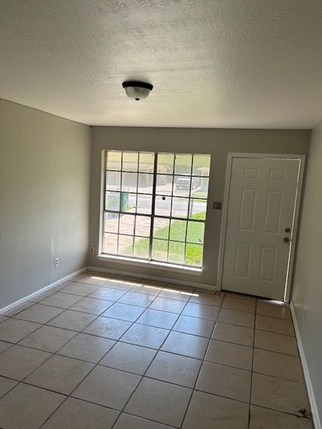 Foto del edificio - Moss Point 3 Bedroom