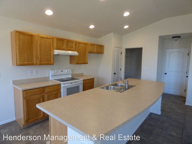 Building Photo - 3 br, 2 bath House - 729 Elk Mountain Drive