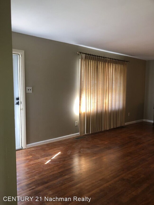Building Photo - 3 br, 2 bath House - 6013 Chestnut Avenue