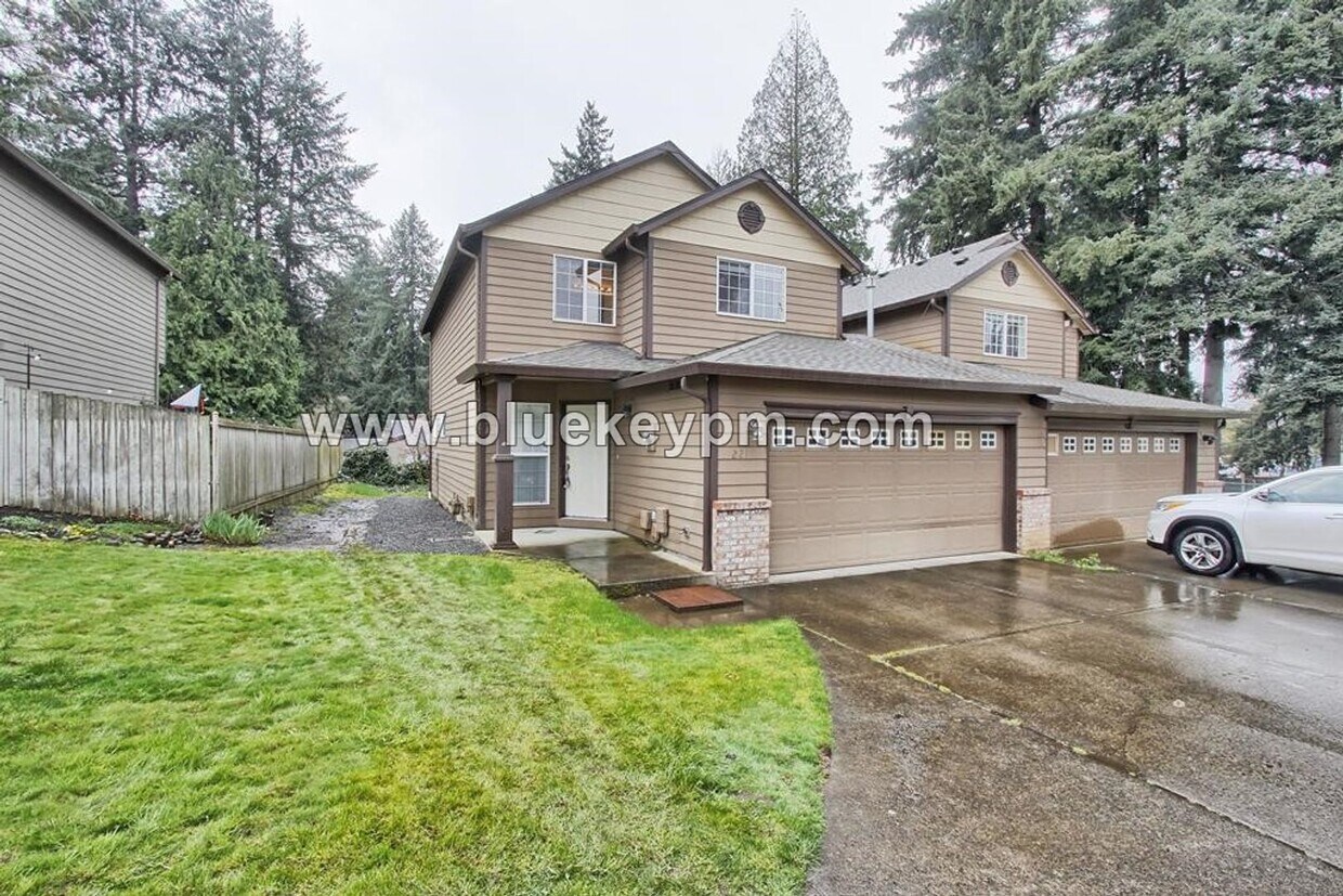 Primary Photo - 3 bed 2.5 Bath Townhome in Evergreen Neigh...