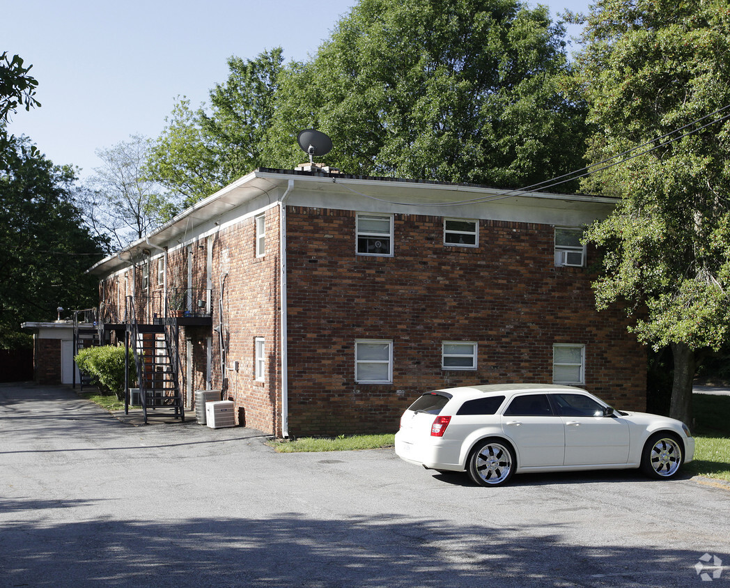 Primary Photo - 3696 Myrtle St