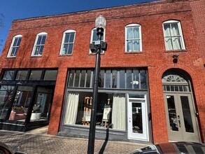 Building Photo - 127-127 W Solomon St