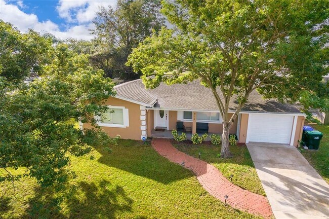 Foto del edificio - 814 Malone Dr