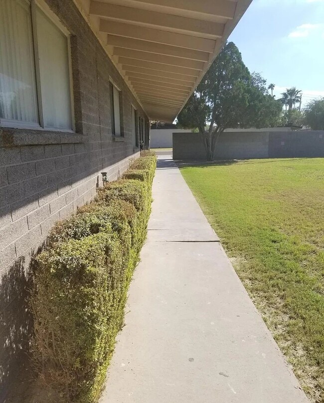 Building Photo - 6716 E Avalon Dr