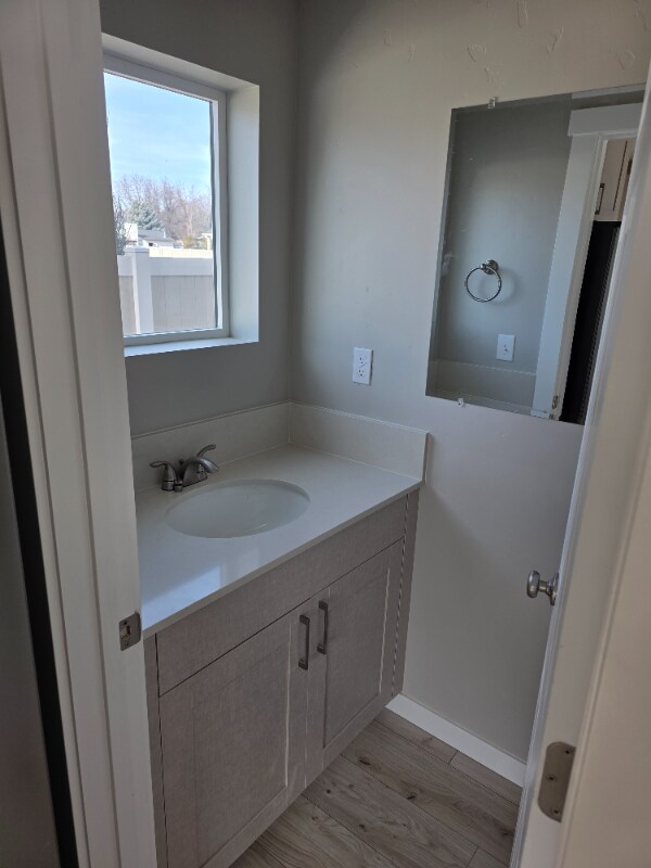 Foto del edificio - 6735 Saxton Ave