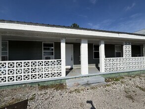 Building Photo - 415 W Cypress St
