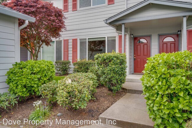 Foto del edificio - 2 br, 1.5 bath House - 697 32nd Street Uni...