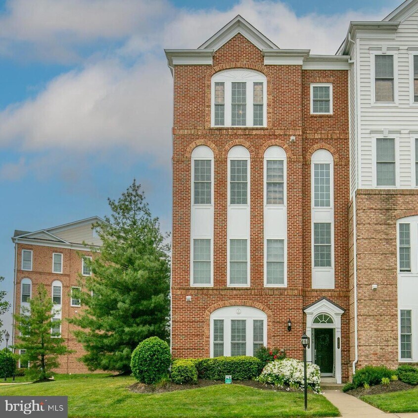 14798 Potomac Branch Dr, Woodbridge, VA 22191 Townhome Rentals in