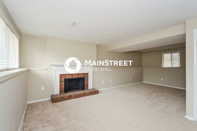 Building Photo - 2077 Raintree Pl