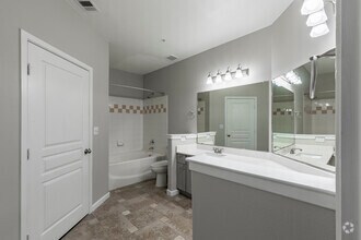 2BR, 2BA - 1,138SF - Niche